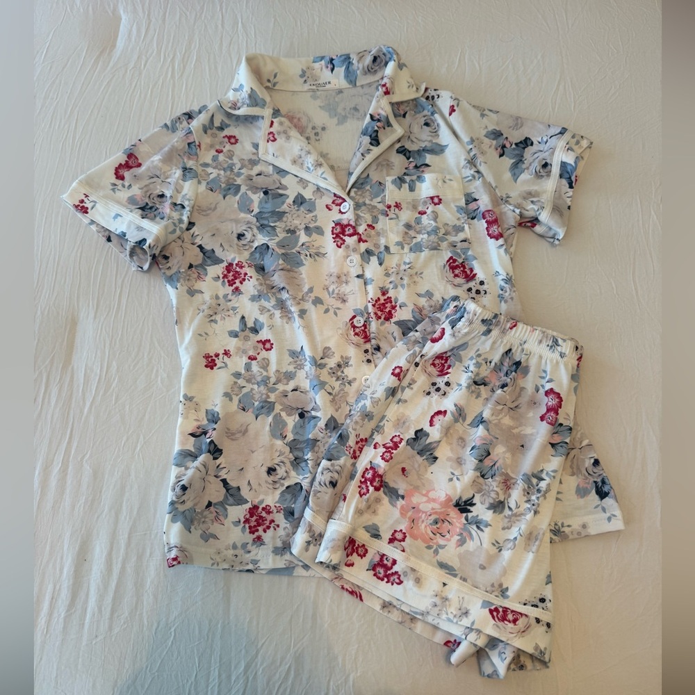 Pajama Set - Picture 2 of 2